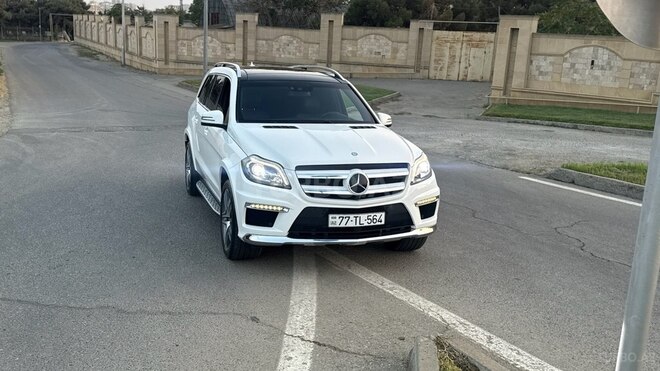 Mercedes GL 500 4MATIC 2015, 84,600 km - 4.7 l - Bakı