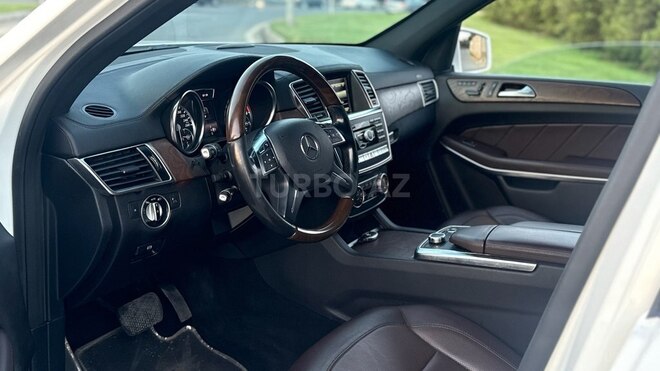 Mercedes GL 500 4MATIC 2015, 84,600 km - 4.7 l - Bakı
