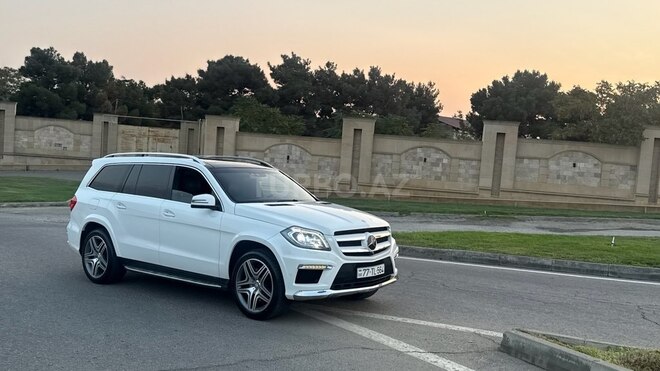 Mercedes GL 500 4MATIC 2015, 84,600 km - 4.7 l - Bakı