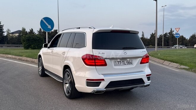 Mercedes GL 500 4MATIC 2015, 84,600 km - 4.7 l - Bakı