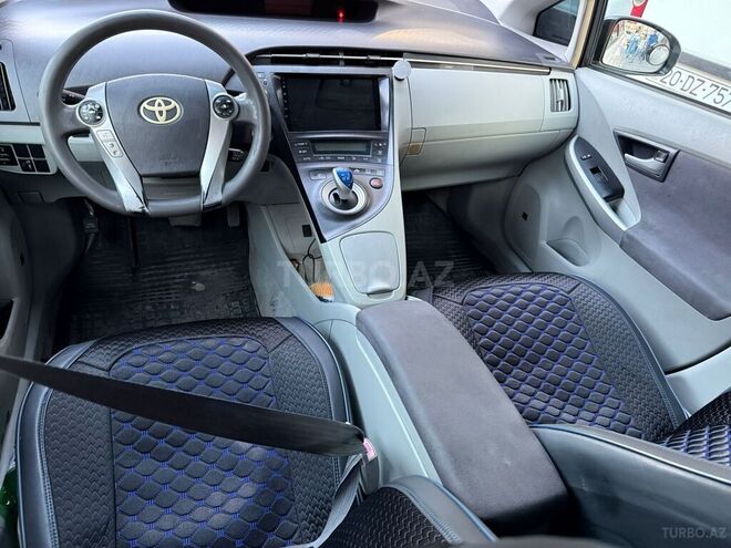 Toyota Prius 2010, 400,000 km - 1.8 l - Qusar