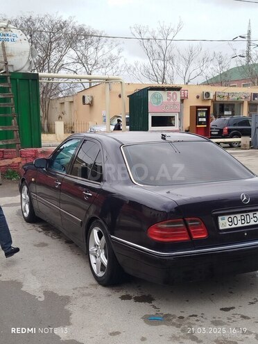 Mercedes E 230 1996, 462,000 km - 2.3 l - Sumqayıt
