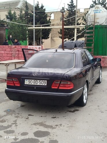 Mercedes E 230 1996, 462,000 km - 2.3 l - Sumqayıt