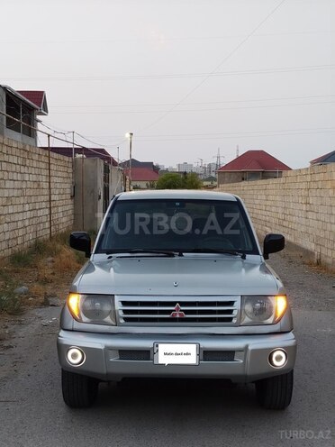 Mitsubishi Pajero io 2000, 350,000 km - 1.8 л - Bakı