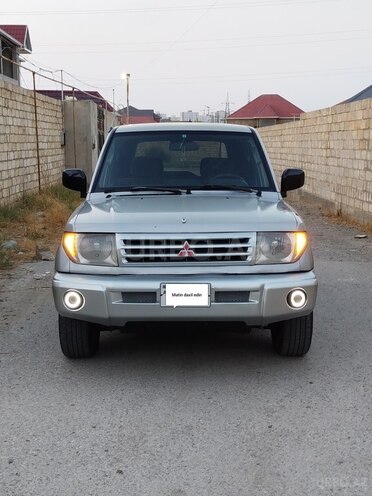 Mitsubishi Pajero io 2000, 350,000 km - 1.8 л - Bakı