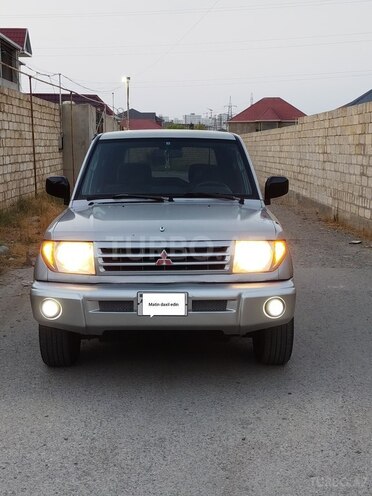 Mitsubishi Pajero io 2000, 350,000 km - 1.8 л - Bakı