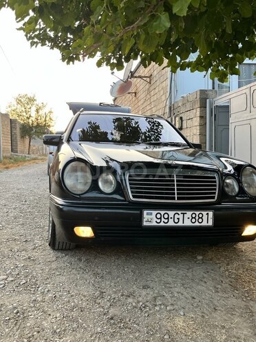 Mercedes E 200 1998, 750,000 km - 2.0 l - Zaqatala
