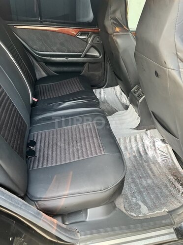 Mercedes E 200 1998, 750,000 km - 2.0 l - Zaqatala