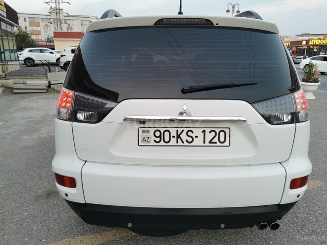 Mitsubishi Outlander 2011, 194,000 km - 3.0 l - Bakı