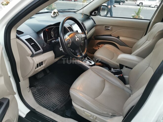 Mitsubishi Outlander 2011, 194,000 km - 3.0 l - Bakı