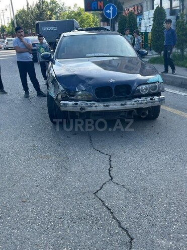 BMW 540 1988, 288,000 km - 4.0 l - Qusar