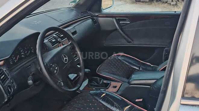 Mercedes E 300 1997, 245,000 km - 3.0 л - Bakı