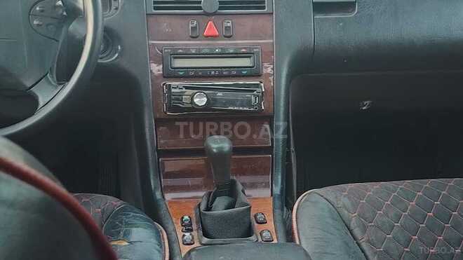 Mercedes E 300 1997, 245,000 km - 3.0 л - Bakı