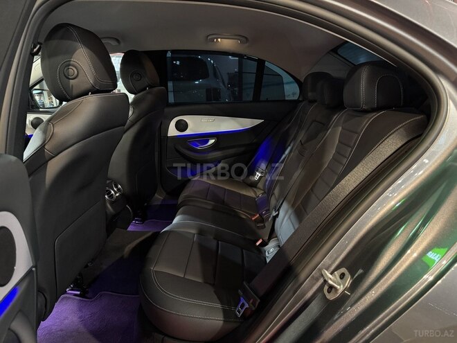 Mercedes E 300 e 2020, 69,600 km - 2.0 l - Bakı