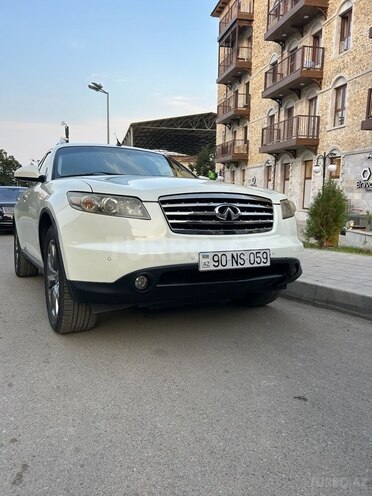 Infiniti FX35 2007, 255,000 km - 3.5 l - 