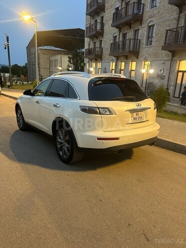 Infiniti FX35 2007, 255,000 km - 3.5 l - 