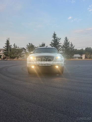 Infiniti FX35 2007, 255,000 km - 3.5 l - 