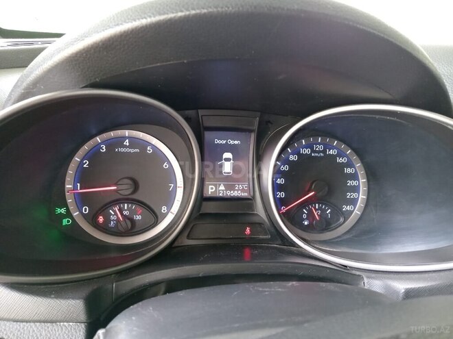 Hyundai Santa Fe 2014, 222,000 km - 2.4 l - Ucar