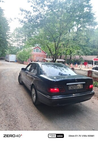 Mercedes E 220 1996, 497,838 km - 2.2 l - Lənkəran