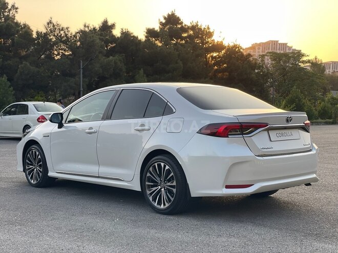 Toyota Corolla 2021, 130,000 km - 1.8 l - Bakı