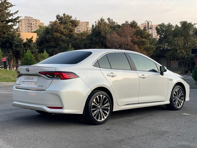 Toyota Corolla 2021, 130,000 km - 1.8 l - Bakı