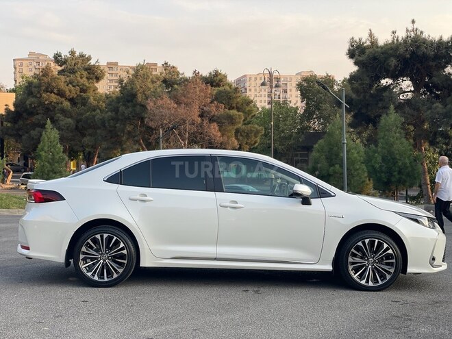 Toyota Corolla 2021, 130,000 km - 1.8 l - Bakı