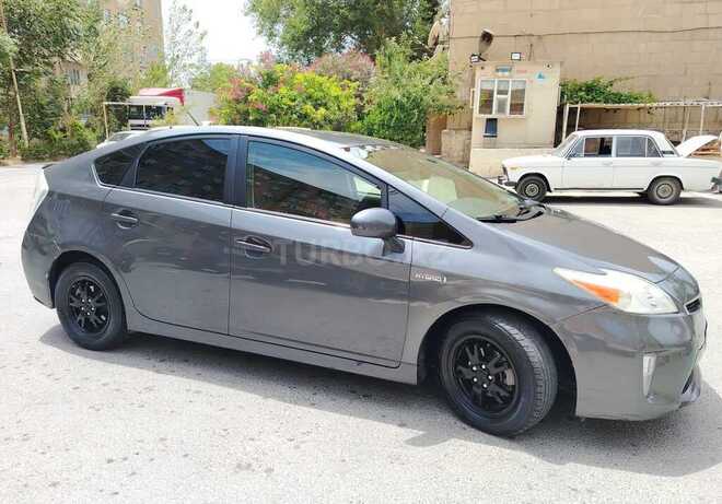 Toyota Prius 2015, 329,916 km - 1.8 л - Bakı