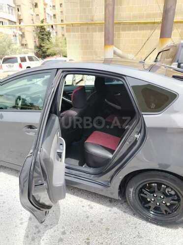 Toyota Prius 2015, 329,916 km - 1.8 л - Bakı
