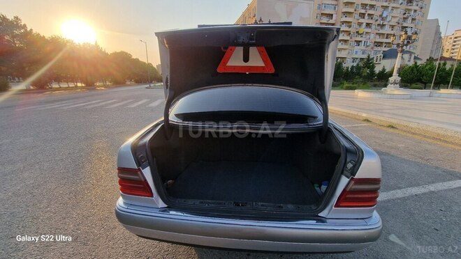 Mercedes E 230 1996, 210,000 km - 2.3 л - Sumqayıt