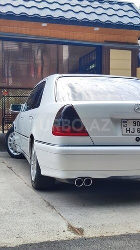 Mercedes C 230 1997, 262,000 km - 2.3 л - Quba