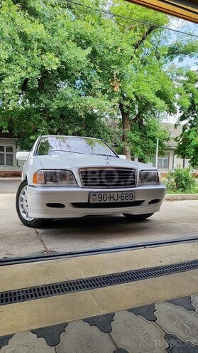 Mercedes C 230 1997, 262,000 km - 2.3 л - Quba