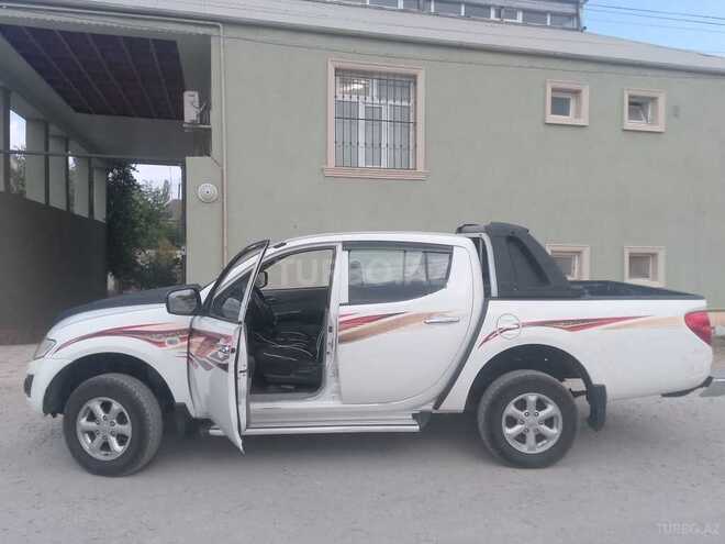 Mitsubishi L200 2013, 277,000 km - 2.5 l - Gəncə