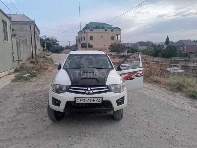 Mitsubishi L200 2013, 277,000 km - 2.5 l - Gəncə