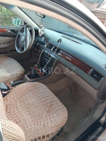 Audi A6 2000, 340,000 km - 2.8 l - Salyan