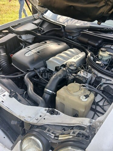Mercedes E 220 1999, 745,231 km - 2.2 l - Quba