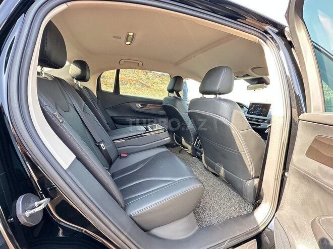 Hongqi  2023, 39,400 km - 0.0 l - Bakı