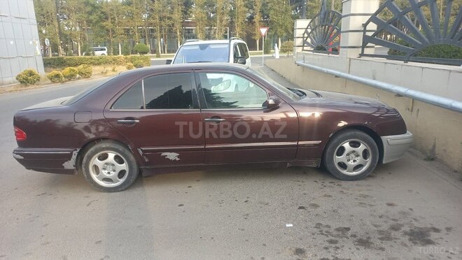 Mercedes E 220 1999, 832,382 km - 2.2 л - Şəmkir