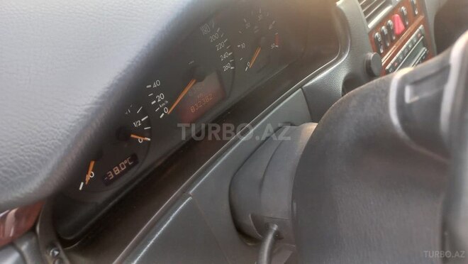 Mercedes E 220 1999, 832,382 km - 2.2 л - Şəmkir