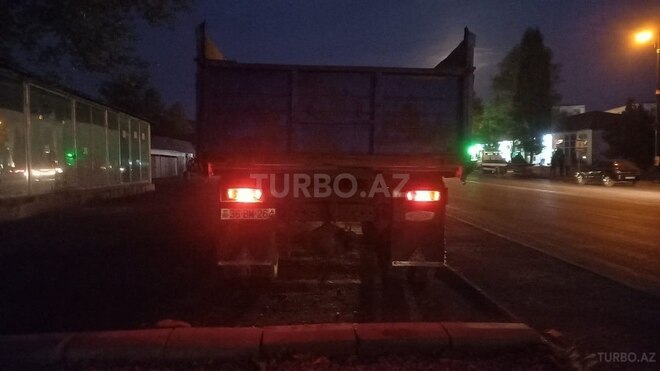 ZIL 130 1992, 385,000 km - 11.0 l - Qəbələ