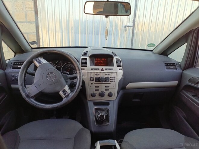 Opel Zafira 2008, 300,000 km - 1.6 l - Şəki