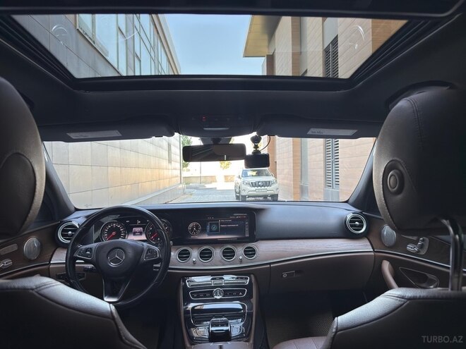 Mercedes E 300 4MATIC 2017, 92,500 km - 2.0 l - Bakı