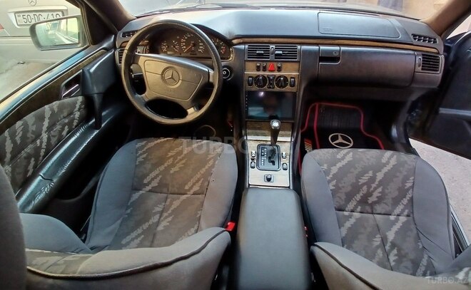 Mercedes E 230 1996, 301,000 km - 2.3 л - Xırdalan