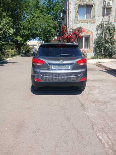Hyundai Tucson 2009, 242,000 km - 2.0 l - Gəncə
