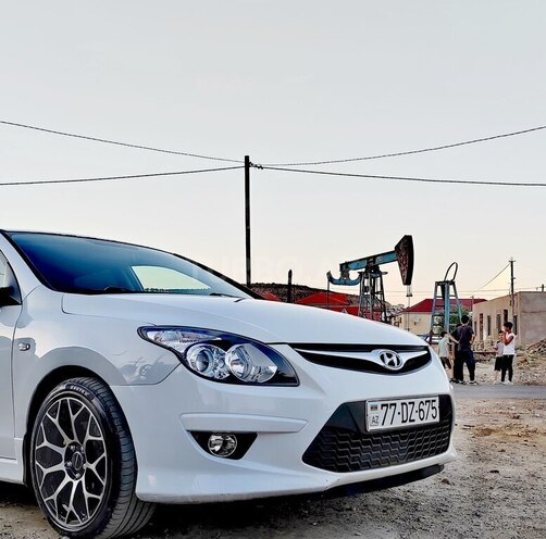 Hyundai i30 2011, 280,000 km - 1.4 l - Qəbələ