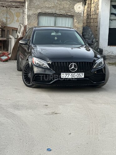 Mercedes C 300 4MATIC 2015, 240,000 km - 3.5 l - Bakı