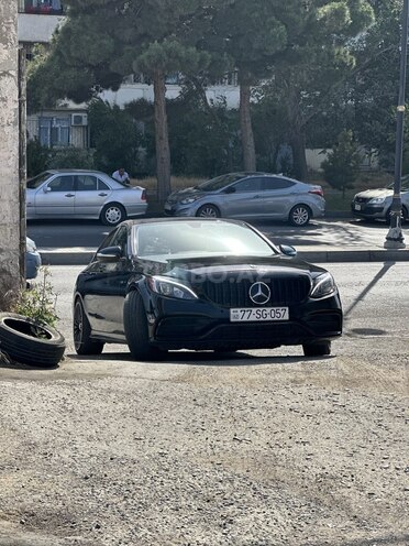 Mercedes C 300 4MATIC 2015, 240,000 km - 3.5 l - Bakı