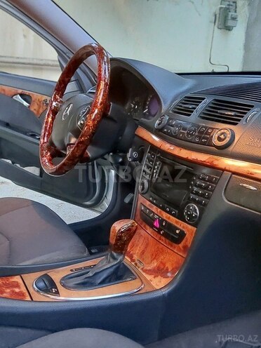 Mercedes E 270 2002, 165,000 km - 2.7 l - Gəncə
