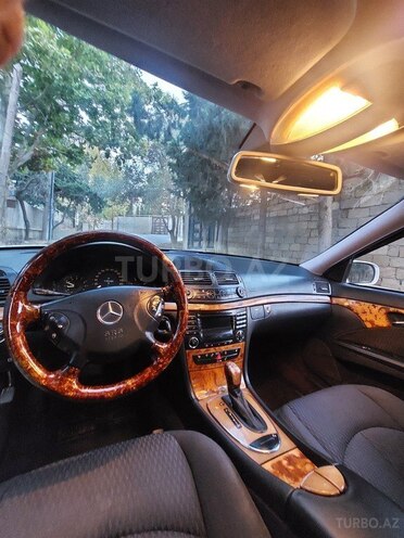 Mercedes E 270 2002, 165,000 km - 2.7 l - Gəncə