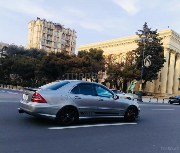 Mercedes C 230 2005, 323,000 km - 2.3 l - Bakı