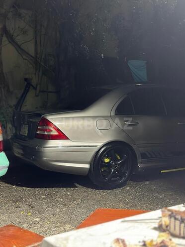Mercedes C 230 2005, 323,000 km - 2.3 l - Bakı